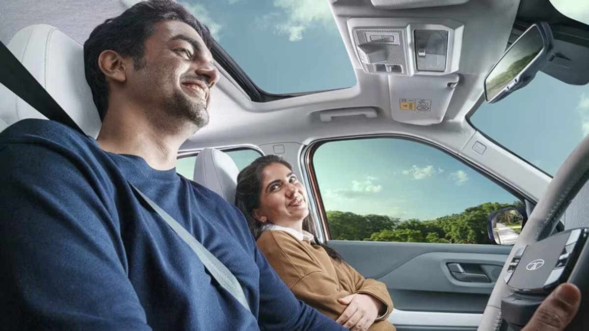 7.45% इंटरेस्ट, 0 प्रोसेसिंग फीस! EV कस्टमर्स को ये 7 बैंक दे रहे सबसे सस्ता लोन